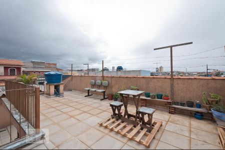 Casa à venda com 150m², 3 quartos e 4 vagas Casa à venda com 150m², 3 quartos e 4 vagasVaranda