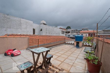 Casa à venda com 150m², 3 quartos e 4 vagas Casa à venda com 150m², 3 quartos e 4 vagasVaranda