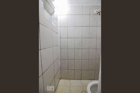 banheiro de kitnet/studio para alugar com 1 quarto, 15m² em Lauzane Paulista, São Paulo