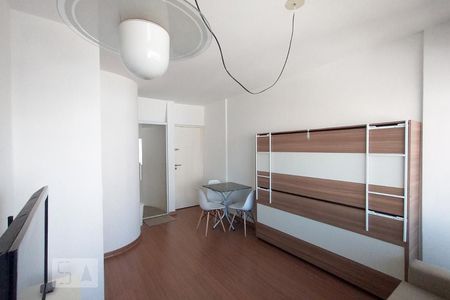 Apartamento para alugar com 36m², 1 quarto e 1 vaga Apartamento para alugar com 36m², 1 quarto e 1 vagaSala