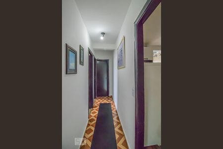 Apartamento à venda com 64m², 2 quartos e 2 vagasCorredor