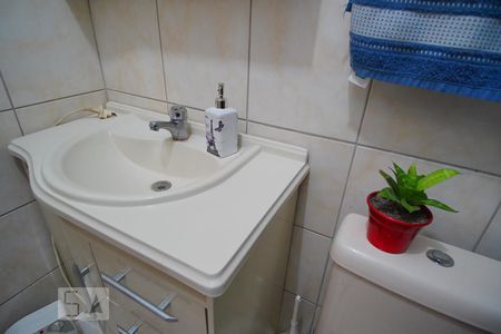 Banheiro de casa para alugar com 3 quartos, 90m² em São José, Canoas