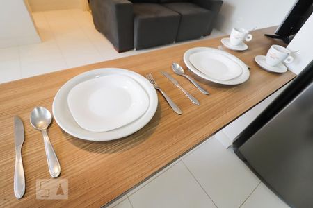 Sala de apartamento para alugar com 2 quartos, 54m² em Jardim Goiás, Goiânia