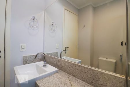 Apartamento para alugar com 54m², 2 quartos e 2 vagasBanheiro