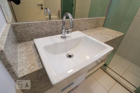 Apartamento para alugar com 54m², 2 quartos e 2 vagasBanheiro