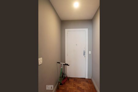 Hall de Entrada de apartamento à venda com 3 quartos, 100m² em Leblon, Rio de Janeiro