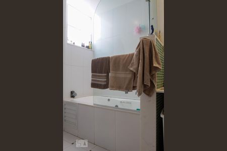 Apartamento à venda com 100m², 3 quartos e sem vagaBanheiro do Quarto 2 - Suíte