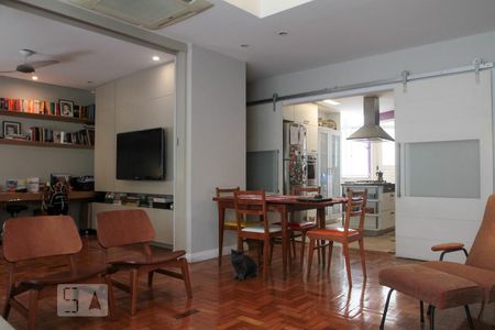 Sala de apartamento à venda com 3 quartos, 100m² em Leblon, Rio de Janeiro