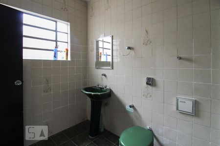 Casa para alugar com 350m², 2 quartos e 2 vagasBanheiro da Suíte 