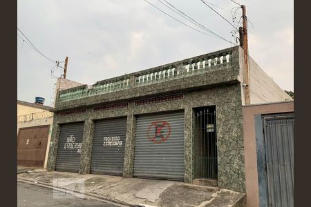 Casa para alugar com 350m², 2 quartos e 2 vagasFachada