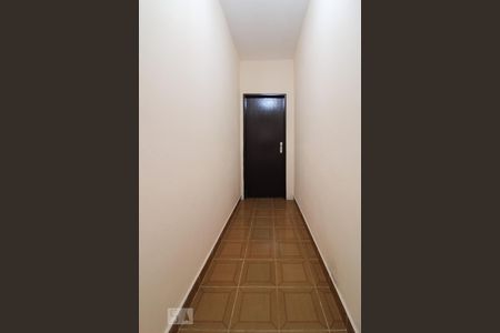 Corredor de casa para alugar com 2 quartos, 350m² em Jardim Peri, São Paulo