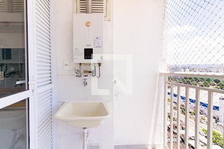 Varanda e Área de Serviço de apartamento à venda com 2 quartos, 48m² em Parque Industrial Tomas Edson, São Paulo