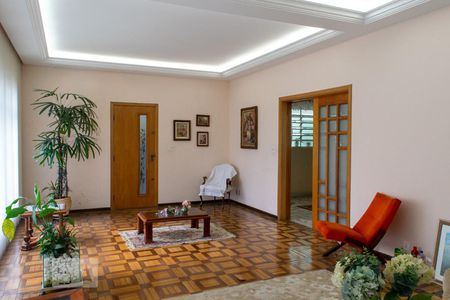 Sala de estar de casa à venda com 3 quartos, 200m² em Vila Ipojuca, São Paulo