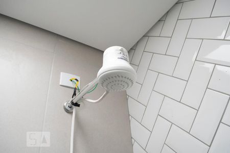 Casa à venda com 180m², 2 quartos e 2 vagasBANHEIRO