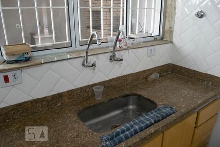 Casa à venda com 180m², 2 quartos e 2 vagasCOZINHA