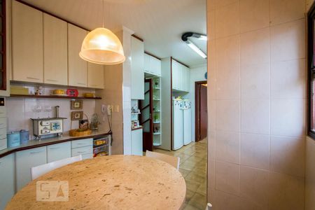 Apartamento à venda com 147m², 3 quartos e 2 vagasCopa