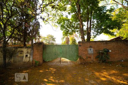 Casa à venda com 140m², 2 quartos e 20 vagasFacada