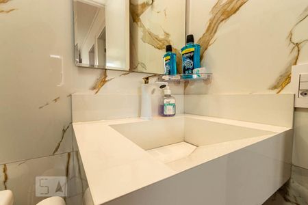 Apartamento à venda com 38m², 2 quartos e 1 vaga Apartamento à venda com 38m², 2 quartos e 1 vagaBanheiro