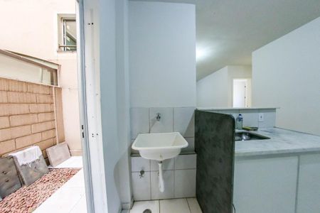 Apartamento à venda com 52m², 2 quartos e 1 vaga Apartamento à venda com 52m², 2 quartos e 1 vagaCozinha e Área de Serviço