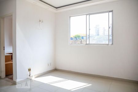 Sala de apartamento para alugar com 2 quartos, 49m² em Camargos, Belo Horizonte