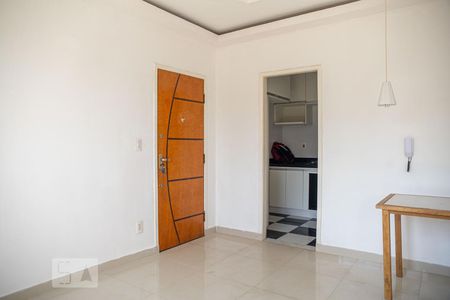 Sala de apartamento para alugar com 2 quartos, 49m² em Camargos, Belo Horizonte