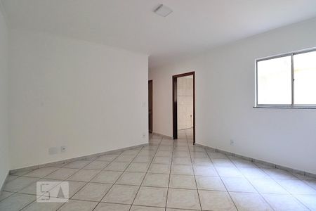 Sala de apartamento para alugar com 2 quartos, 58m² em Vila Humaitá, Santo André