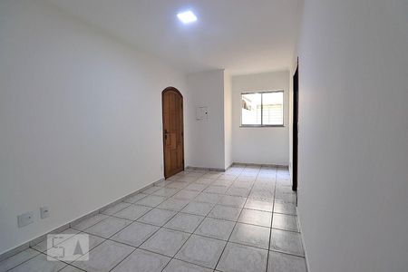 Sala de apartamento para alugar com 2 quartos, 61m² em Vila Humaitá, Santo André