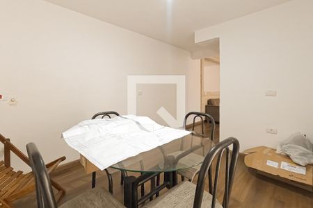 Casa à venda com 165m², 2 quartos e 3 vagas Casa à venda com 165m², 2 quartos e 3 vagasQuarto de Serviço