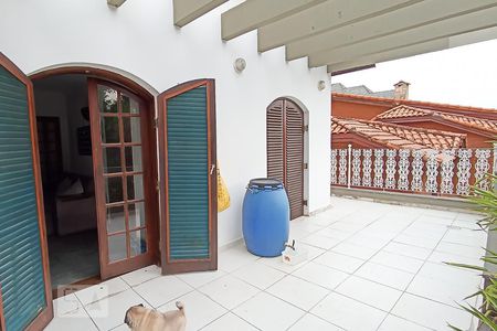 Casa de condomínio à venda com 420m², 4 quartos e 4 vagas Casa de condomínio à venda com 420m², 4 quartos e 4 vagasVaranda da suíte 4