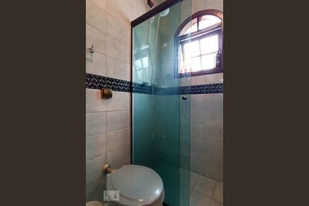 Casa de condomínio à venda com 420m², 4 quartos e 4 vagas Casa de condomínio à venda com 420m², 4 quartos e 4 vagasBanheiro da suíte 3