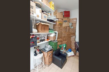 Casa de condomínio à venda com 420m², 4 quartos e 4 vagas Casa de condomínio à venda com 420m², 4 quartos e 4 vagasQuarto de serviço