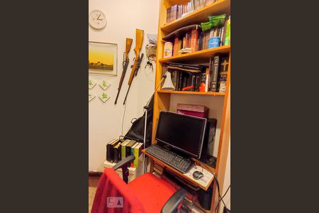 Casa de condomínio à venda com 420m², 4 quartos e 4 vagas Casa de condomínio à venda com 420m², 4 quartos e 4 vagasEscritório