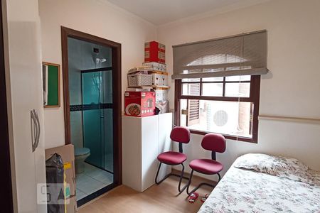 Casa de condomínio à venda com 420m², 4 quartos e 4 vagas Casa de condomínio à venda com 420m², 4 quartos e 4 vagasSuíte 3