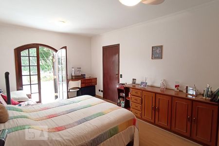 Casa de condomínio à venda com 420m², 4 quartos e 4 vagas Casa de condomínio à venda com 420m², 4 quartos e 4 vagasSuíte 4