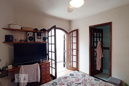 Casa de condomínio à venda com 420m², 4 quartos e 4 vagas Casa de condomínio à venda com 420m², 4 quartos e 4 vagasSuíte 2