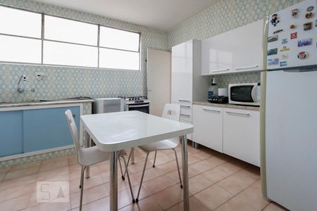 Apartamento à venda com 137m², 3 quartos e sem vagaCozinha