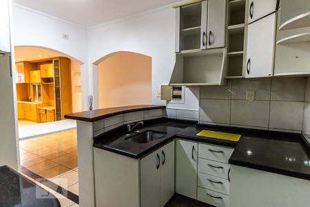 Cozinha de apartamento para alugar com 1 quarto, 60m² em Bela Vista, São Paulo