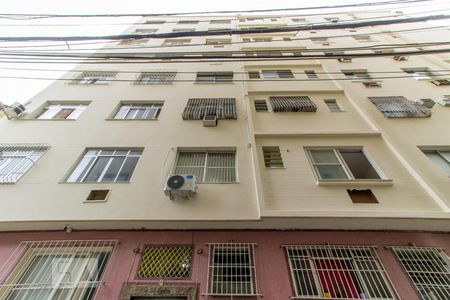 Apartamento à venda com 60m², 2 quartos e 1 vaga Apartamento à venda com 60m², 2 quartos e 1 vagaFachada