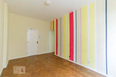 Apartamento à venda com 60m², 2 quartos e 1 vaga Apartamento à venda com 60m², 2 quartos e 1 vagaSala