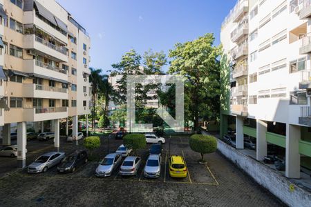 Apartamento à venda com 75m², 2 quartos e 1 vaga Apartamento à venda com 75m², 2 quartos e 1 vagaVista da Varanda da Sala