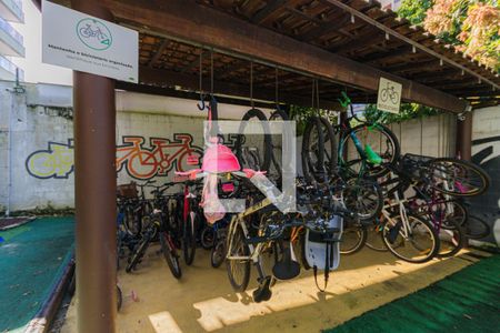 Apartamento à venda com 75m², 2 quartos e 1 vaga Apartamento à venda com 75m², 2 quartos e 1 vagaBicicletário