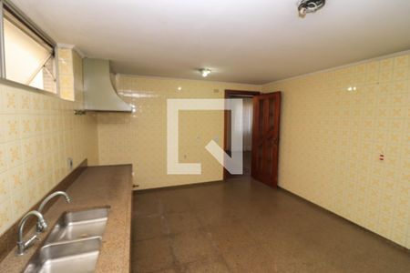 Casa para alugar com 550m², 3 quartos e 4 vagasCozinha