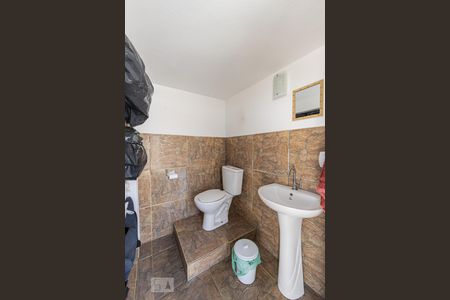 Casa à venda com 220m², 5 quartos e 2 vagasBanheiro de Serviço