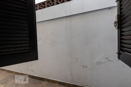 Casa à venda com 220m², 5 quartos e 2 vagasVista Quarto 4 (Fundos)