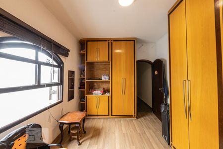 Casa à venda com 220m², 5 quartos e 2 vagasQuarto 5 (Fundos)