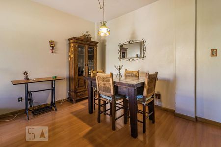 Sala de apartamento à venda com 3 quartos, 137m² em Jardim Botânico, Porto Alegre