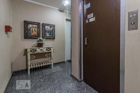 Apartamento à venda com 137m², 3 quartos e 2 vagasHall social