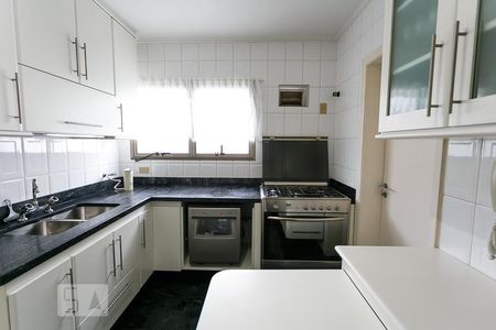 Apartamento à venda com 165m², 3 quartos e 3 vagas Apartamento à venda com 165m², 3 quartos e 3 vagasCozinha
