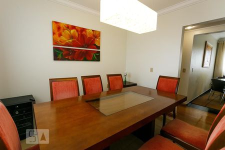 Apartamento à venda com 165m², 3 quartos e 3 vagas Apartamento à venda com 165m², 3 quartos e 3 vagassala 3
