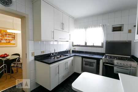 Apartamento à venda com 165m², 3 quartos e 3 vagas Apartamento à venda com 165m², 3 quartos e 3 vagasCozinha